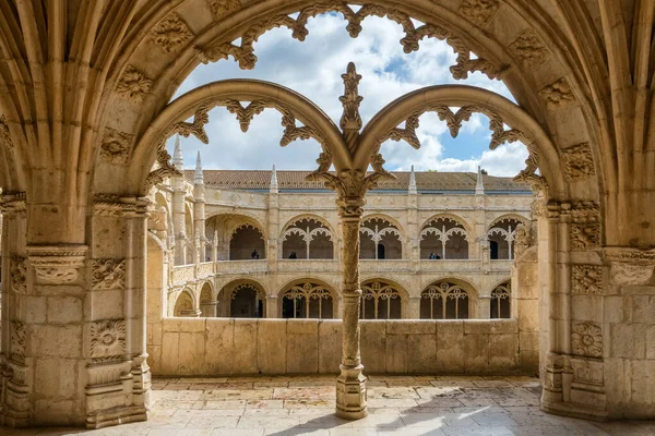 Beautiful Reticulated Vaulting Courtyard Cloisters Hieronymites Monastery Mosteiro Dos Jeronimos — ストック写真