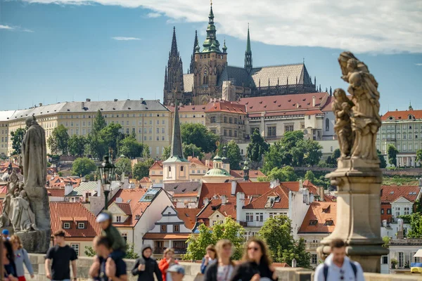Károly Híd Prágai Vár Nyáron Csehországban Egynapos Kilátás Prágai Városképre — Stock Fotó