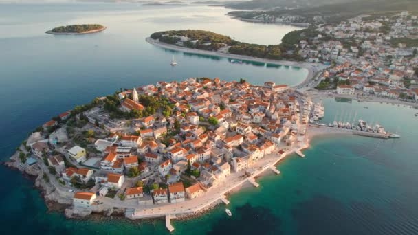 Hırvatistan Adriyatik Denizi Ndeki Primosten Kentinin Hava Manzarası Hırvatistan Akdeniz — Stok video