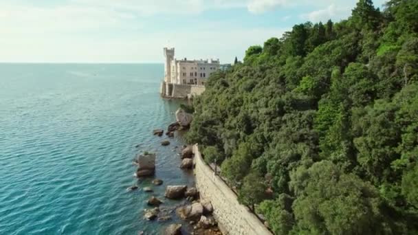 Bella Veduta Aerea Del Castello Miramare Sulla Costa Adriatica Italia — Video Stock