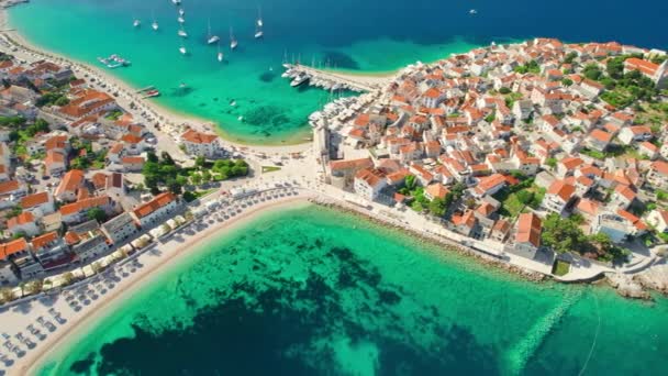 Hırvatistan Adriyatik Denizi Ndeki Primosten Kasabasının Hava Manzarası Hırvatistan Ortaçağ — Stok video