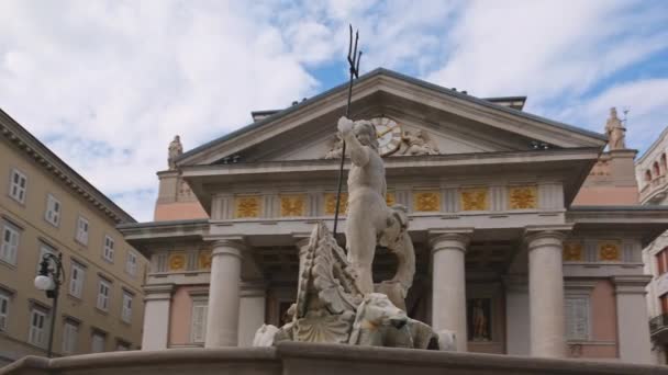 Fontana Nettuno Piazza Della Borsa Trieste Città Portuale Del Nord — Video Stock