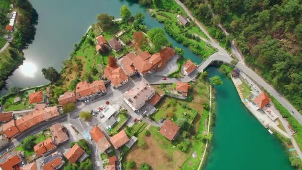 Vista Aérea Cidade Kanal Soci Eslovénia Maioria Ponte Kanal Sobre — Vídeo de Stock