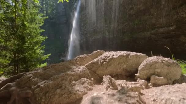 Красивий Вид Водоспад Перікнік Національному Парку Триглав Словенія Повільний Рух — стокове відео