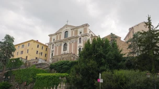 意大利东北部的里雅斯特市的Santa Maria Maggiore教堂 慢动作稳定镜头 Chiesa Parrocchiale Maria Maggiore — 图库视频影像