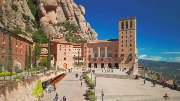 Монсеррат Испания Апреля 2024 Года Внутренний Двор Монастыря Монсеррат Аббатство — стоковое видео