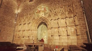 Valencia, İspanya - 7 Nisan 2024: Valencia Aziz Marys Katedrali 'nin Hükmü Başkenti. İçeriden, Santo Caliz Şapeli ve Kutsal Kase.