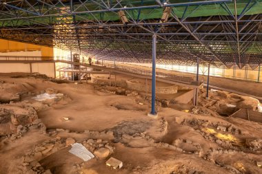 Galdar, İspanya - 2 Şubat 2023: Cueva Pintada Müzesi ve Galdar, Gran Kanarya Adaları, İspanya Arkeoloji Parkı 'nda arkeolojik kazı.