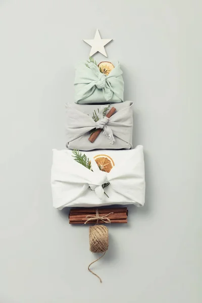 Emballage Cadeau Durable Réutilisable Tissu Lin Sur Fond Couleur Naturelle — Photo