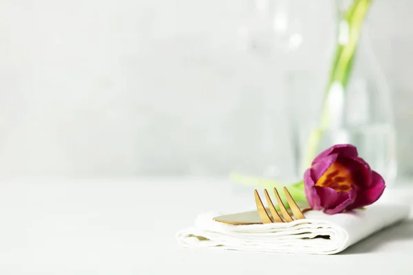 Golden Cutlery Set Beautiful Flower Light Grey Table Space Text — Stockfoto