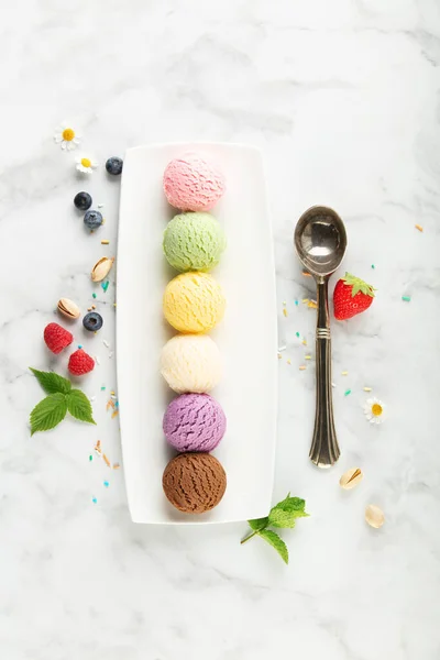Set Various Ice Cream Scoops Berries White Marble Background Strawberry — Stock Photo, Image