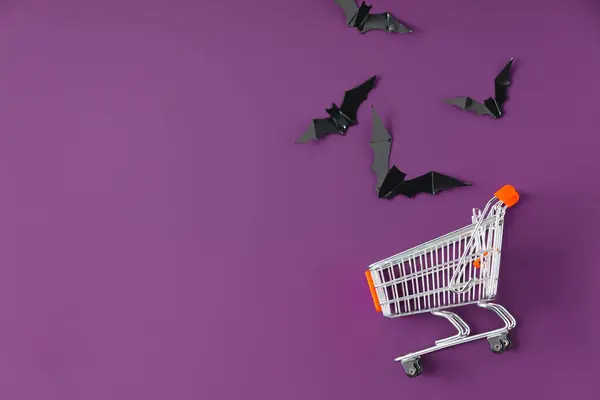 Spookachtige Halloween Compositie Gemaakt Van Mandje Halloween Decoraties Verkoop — Stockfoto