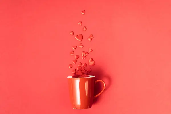 День Святого Валентина Концепция Красная Чашка Розами Шоколад Красные Сердца Стоковое Изображение