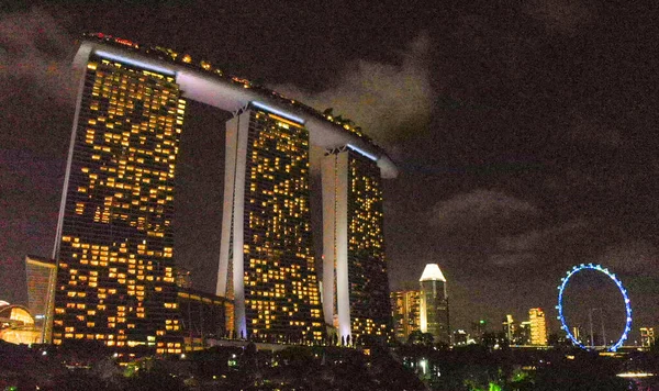シンガポール 2020年1月3日 夜のマリーナベイサンズとシティスカイラインのドローンの視点 — ストック写真