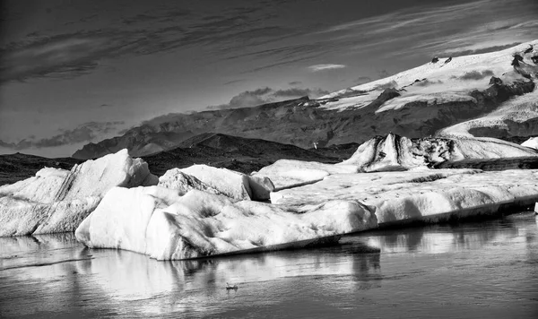 Icebergs Lagoa Jokulsarlon Sul Islândia — Fotografia de Stock