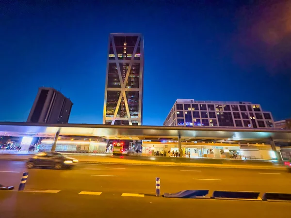 Moderne Gebäude Bei Nacht Entlang Der Plaza Castilla Madrid Moderner — Stockfoto
