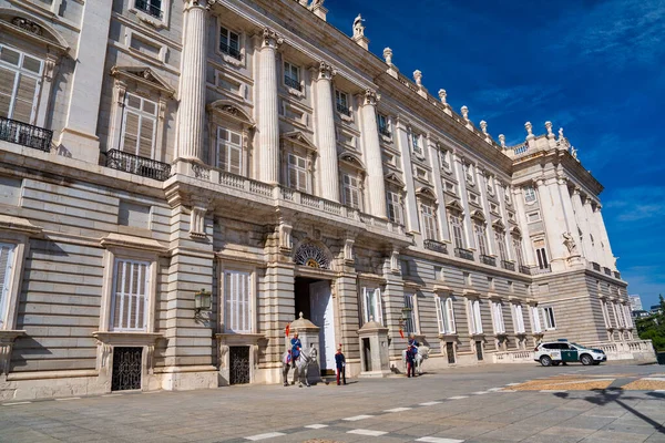 Madryt Hiszpania Października 2022 Fasada Pałacu Królewskiego Madrycie Słoneczny Dzień — Zdjęcie stockowe