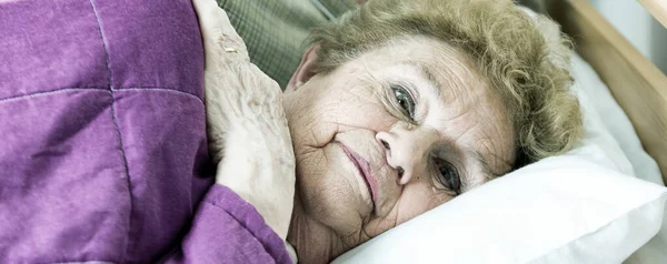 Elder Couple Relaxing Bed — Stock Photo, Image