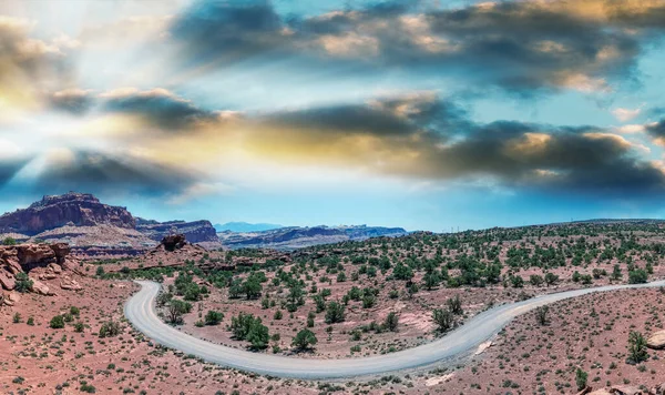 Панорамный Вид Воздуха Ветреную Дорогу Через Каньон — стоковое фото
