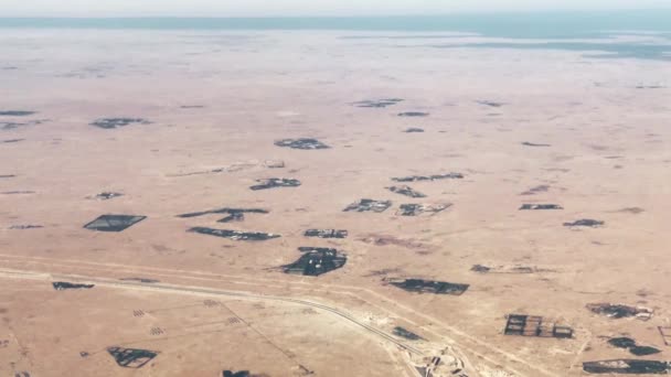 Stadtrand Und Wüste Von Doha Quatar Aus Dem Flugzeug — Stockvideo