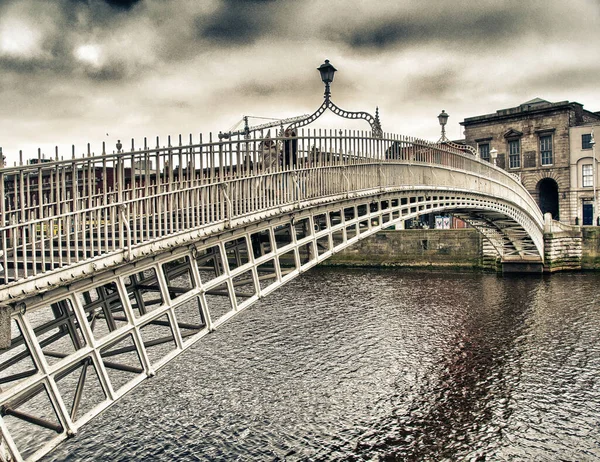 Dublin Irland Waterfront Och Historiska Penny Bridge — Stockfoto