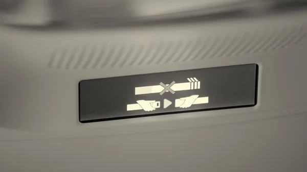 Abróchese Cinturón Seguridad Hay Señal Fumar Avión — Foto de Stock