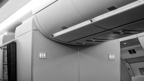 Sufit Nowoczesnego Wnętrza Samolotu — Zdjęcie stockowe