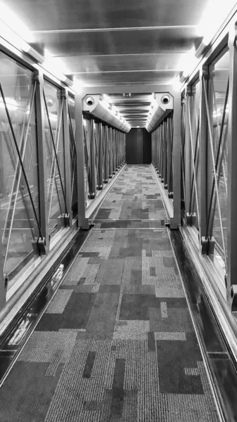 空の廊下航空機の入り口 — ストック写真