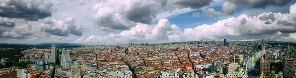 马德里 黄昏时市中心和地标壮观的全景鸟瞰 — 图库照片