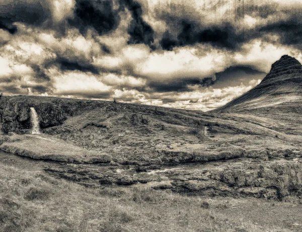 Kirkjufellfoss Manzaralı Ikonik Şelale Zlanda Zirvesi — Stok fotoğraf