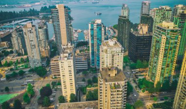 Vancouver, Kanada - 9 Ağustos 2017: Vancouver şehir merkezinin havadan görünüşü