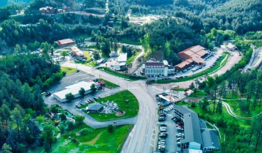 Keystone 'dan Güney Dakota' nın Rushmore Dağı yakınlarındaki hava manzarası..