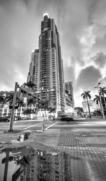 Miami Febrero 2016 Rascacielos Noche Biscayne Boulevard —  Fotos de Stock