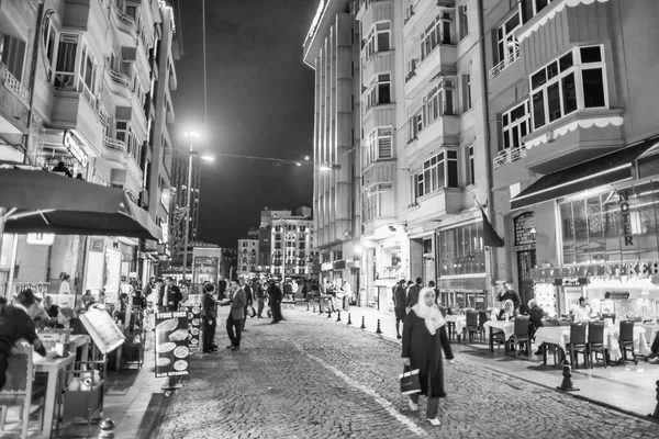 Istanbul Turkey October 2014 Tourists Locals Night Crowded City Streets — Stock Photo, Image