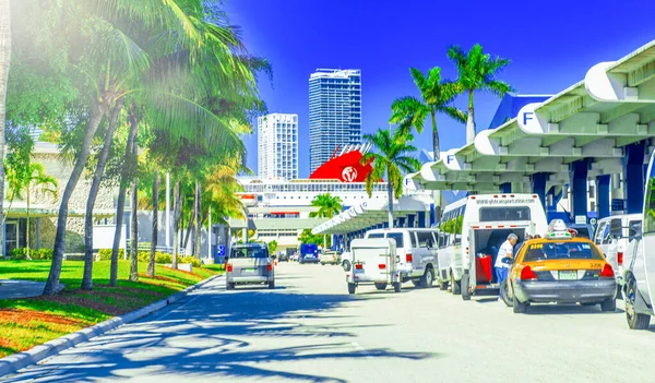 Miami February 2016 Entrance Cruise Ships Miami Port — Stock Photo, Image
