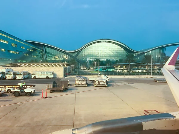Doha Qatar Diciembre 2016 Exterior Del Aeropuerto Internacional Hamad Por —  Fotos de Stock