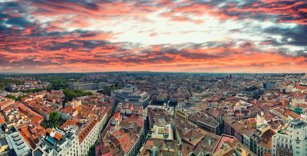 Atemberaubende Luftaufnahme Des Stadtzentrums Und Der Sehenswürdigkeiten Bei Sonnenuntergang Madrid — Stockfoto