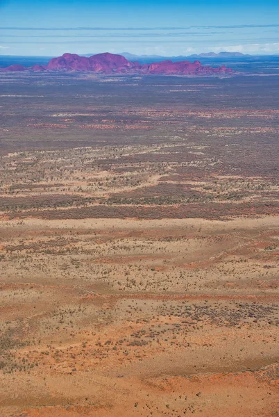 オーストラリアのアウトバックの素晴らしい航空ビュー 飛行機からの眺め — ストック写真