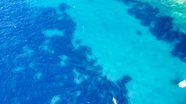 Nad Hlavou Letecký Pohled Krásnou Středomořskou Pláž Letní Sezóně — Stock fotografie