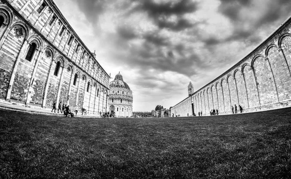 Famosa Vista Los Monumentos Pisa Incluyendo Torre Inclinada Italia —  Fotos de Stock
