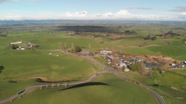 Пагорби Coutryside Matamata Нова Зеландія Пташиного Польоту Сонячний Зимовий День — стокове відео