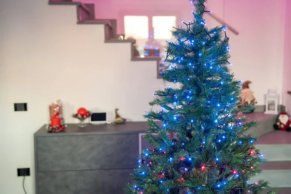 Beautiful Christmas Tree Modern House Led Strips Lighting Holidays Concept — Stock Photo, Image