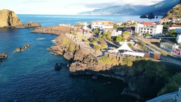 Vue Aérienne Des Piscines Naturelles Lave Porto Muniz Madère Portugal — Video