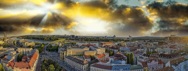 Bratislava Slowakije Luchtfoto Van Het Centrum Bij Zonsondergang Panoramisch Uitzicht — Stockfoto