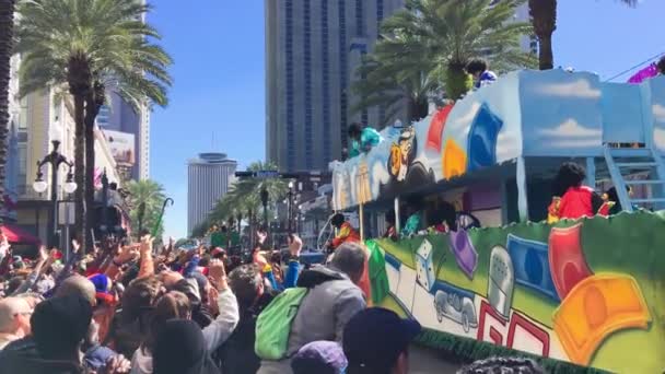 New Orleans February 2016 Mardi Gras Floats Parade Streets New — Vídeos de Stock