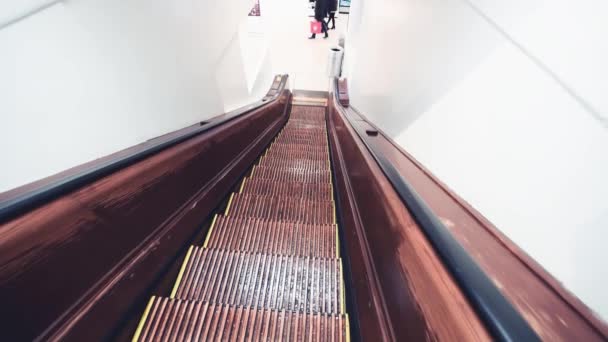 New York City December 2018 Interior Macys Mall Escalator Manhattan — Stock Video