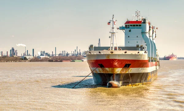 Oil Tanker Ship Anchored Front Industrial Area — Stock Photo, Image