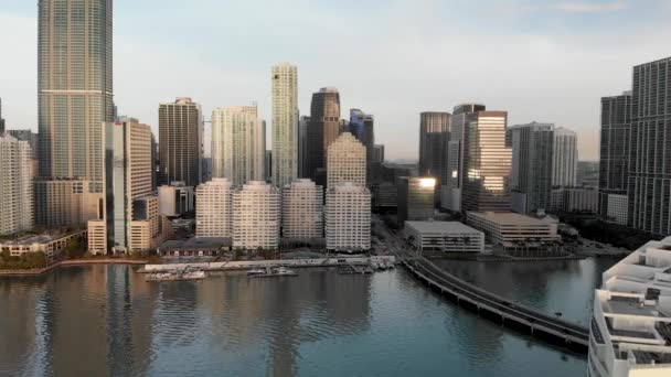 Aerial View Brickell Key Downtown Miami Skyscapers Sunrise — Αρχείο Βίντεο