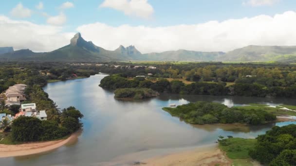 Aerial View Mountains River Flic Flac Beach Mauritius Island — Αρχείο Βίντεο