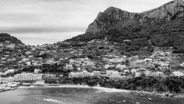 Prachtige Kustlijn Van Capri Langs Het Havengebied Luchtfoto Van Drone — Stockfoto